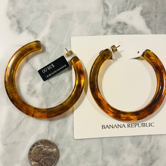 Banana Republic Resin Hoop Earrings - Picture 5 of 5